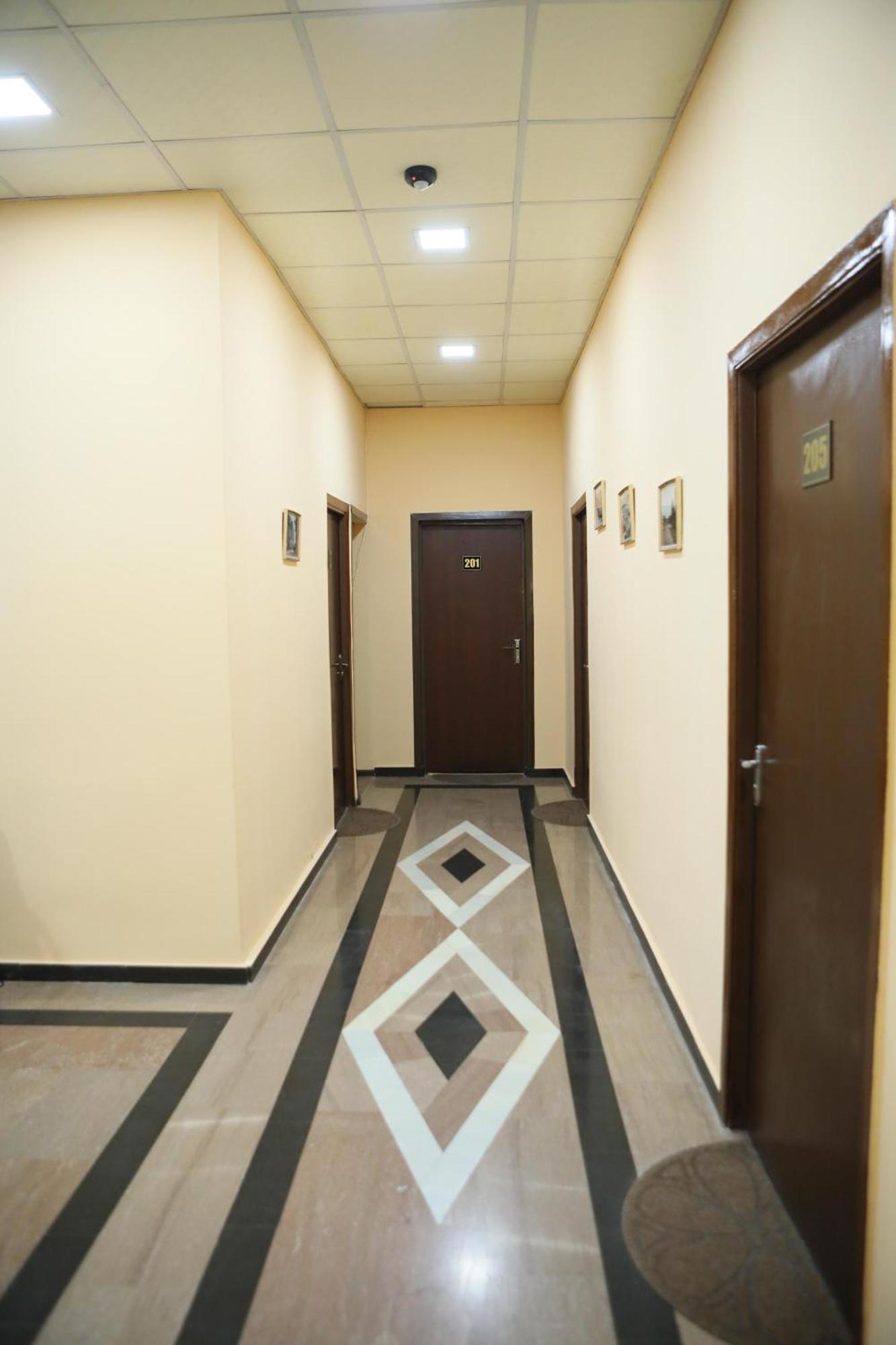 Elko Hotel เยเรวาน ภายนอก รูปภาพ