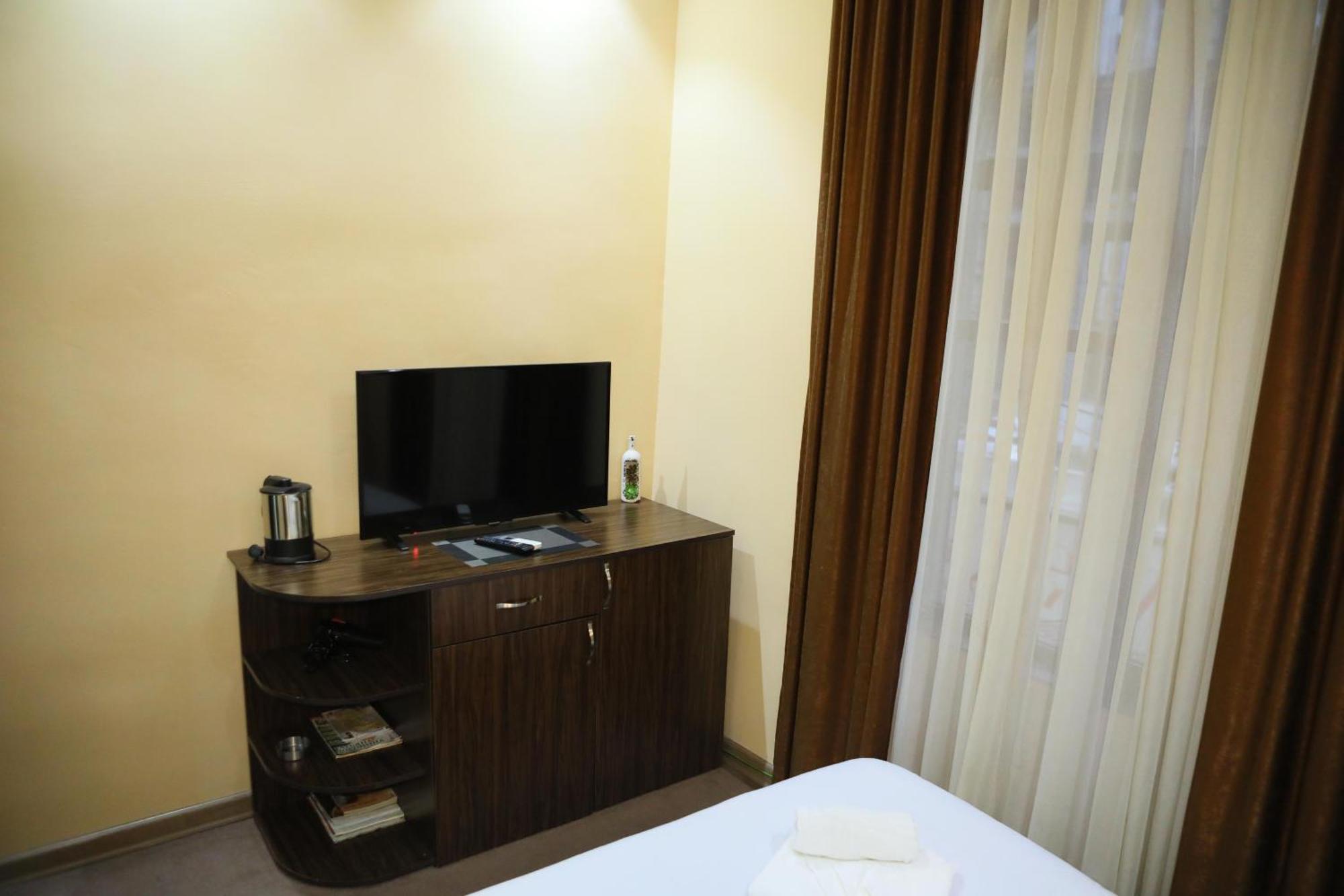 Elko Hotel เยเรวาน ภายนอก รูปภาพ