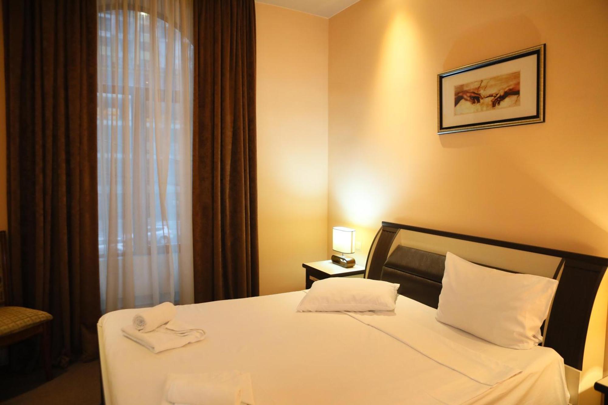Elko Hotel เยเรวาน ภายนอก รูปภาพ